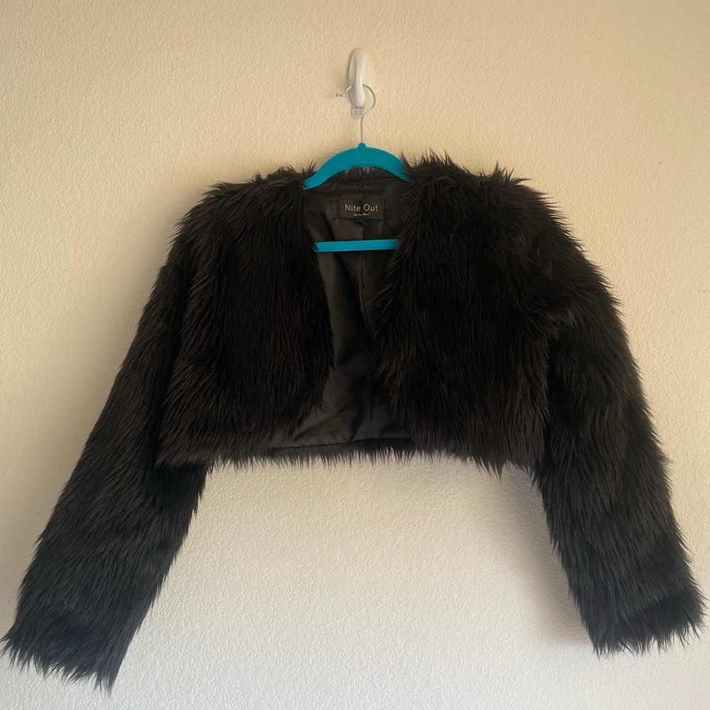 Black shaggy long sleeve shrug